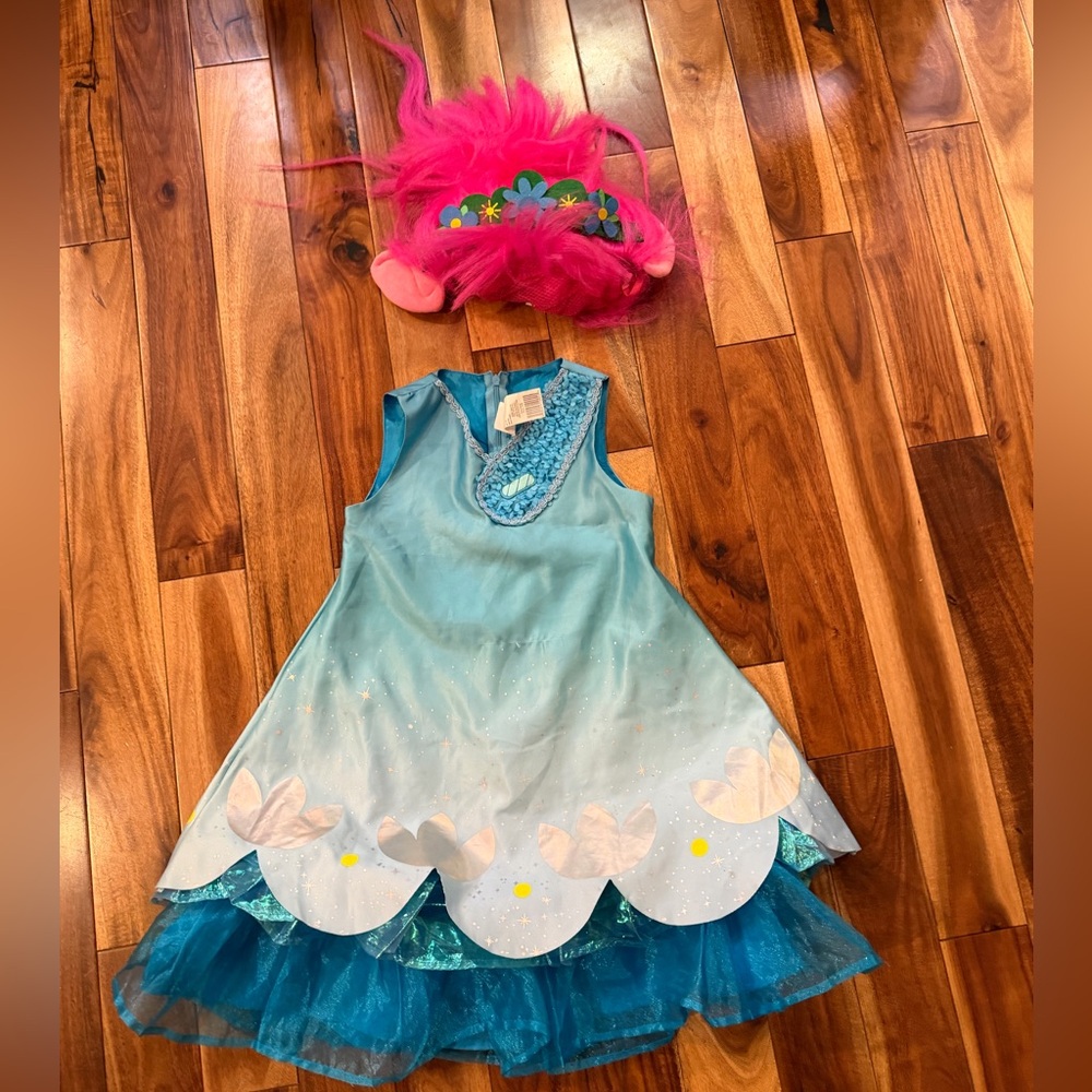 Trolls World Tour Blue & Pink Poppy Kids Costume Dress with Wig size small 4-6